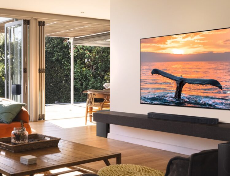 Televisor de Samsung, Neo QLED 8K en una habitación.