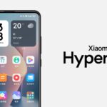 Imagen de Xiaomi HyperOS, con un teléfono que muestra la pantalla de inicio del nuevo sistema operativo.